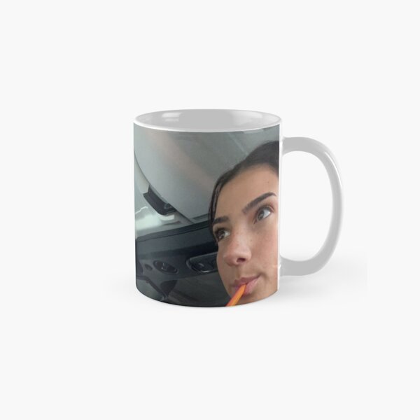 Charlie Damelio Taza clásica
