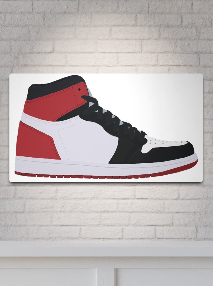 Jordan 1 Retro High Satin Black Toe Sneaker