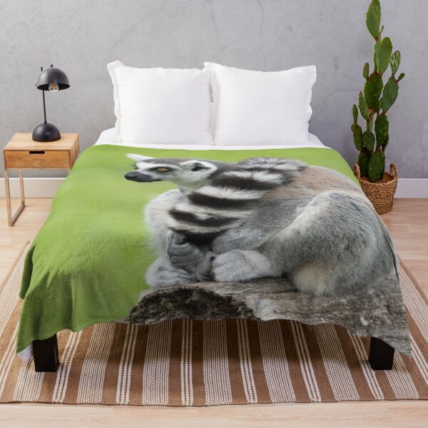 Item preview, Lémur en un tronco designed and sold by rawshutterbug.