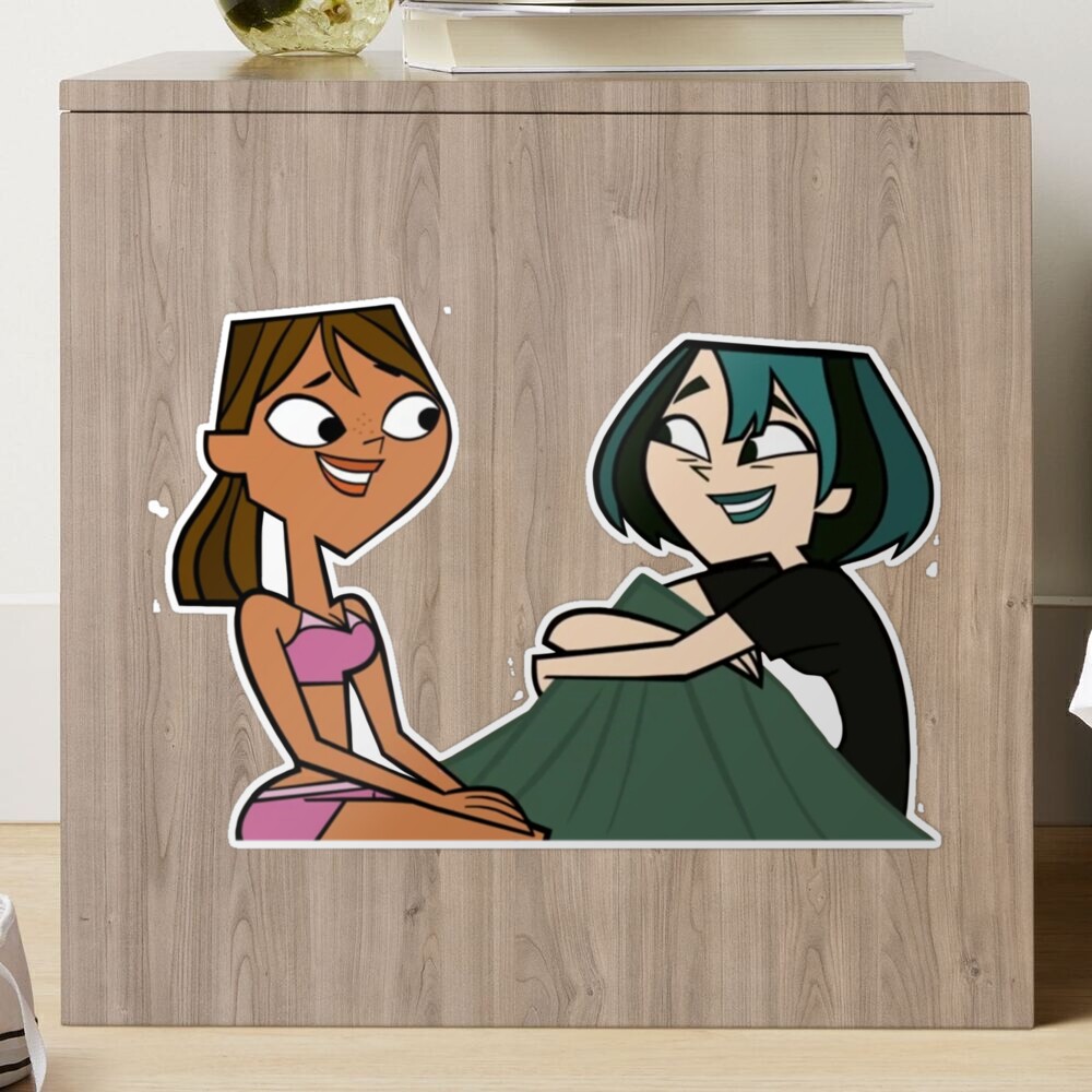 total drama - Total Drama Island Courtney Zoey Gwen J - Sticker