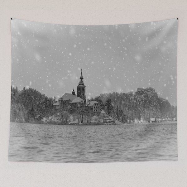 Artikelvorschau, Verschneite Insel Bled Mono entworfen und verkauft von rawshutterbug.