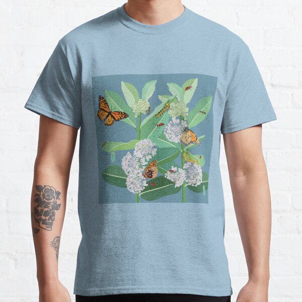 Monarch butterflies and milkweed Classic T-Shirt