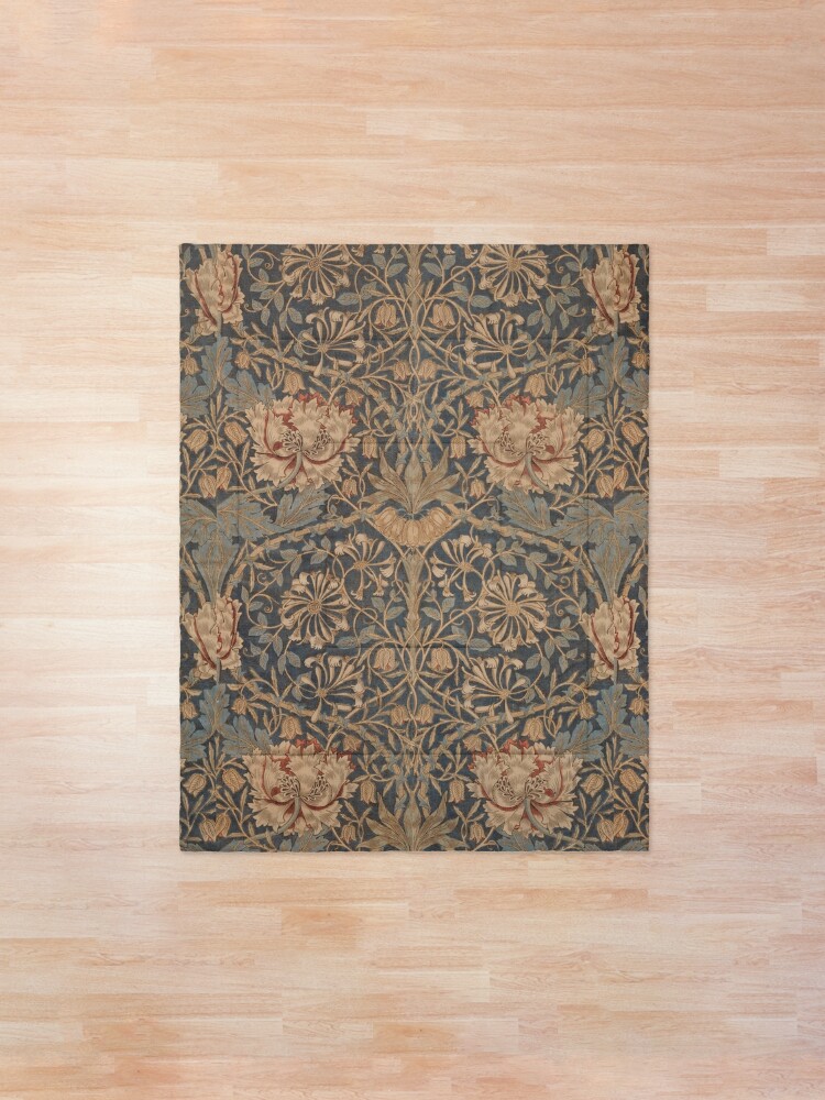 Alternate view of Honeysuckle by William Morris, 1876 Comforter