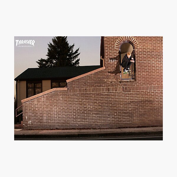 Aperçu de l'œuvre Affiche du magazine Thrasher créée et vendue par maddy242.