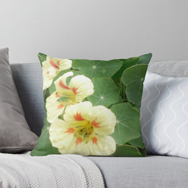 Aperçu de l'œuvre Yellow Nasturtium créée et vendue par Kyleacharisse.