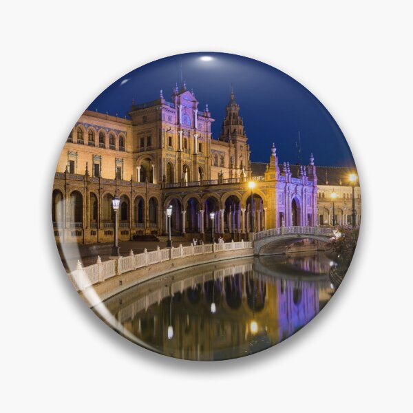 Artikelvorschau, Andalusische Nachtzauber - die prächtige Plaza de Espana in Sevilla, Spanien entworfen und verkauft von Georgia Mizuleva.