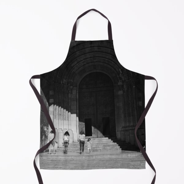 Aperçu de l'œuvre Fille regardant sans-abri à l'extérieur d'une église - Lisbonne, Portugal créée et vendue par LucaRocchini.