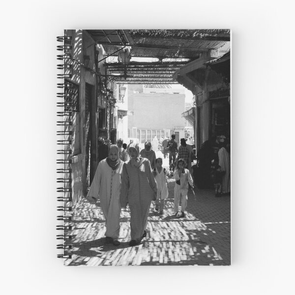 Item preview, Caminar en el mercado - Marrakech, Marruecos designed and sold by LucaRocchini.