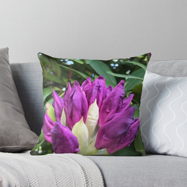 Artikelvorschau, Rhododendron Knospen entworfen und verkauft von tryslora.