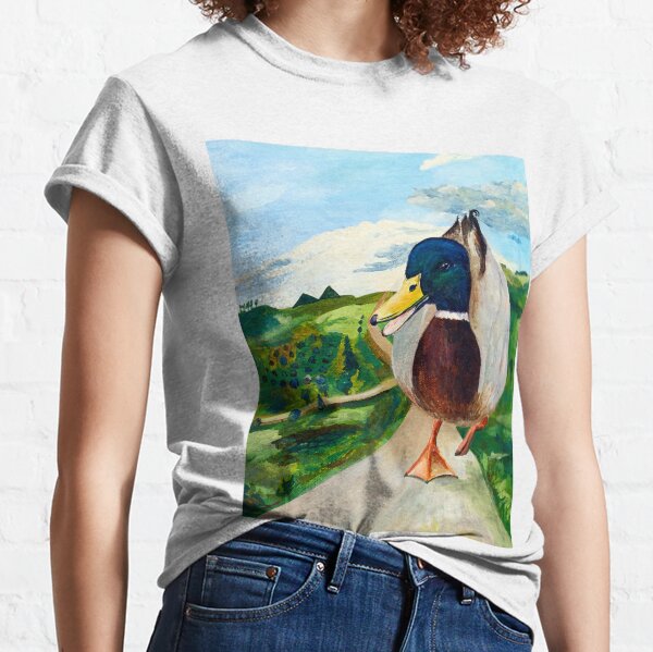 Eine große Ente läuft die Straße entlang Classic T-Shirt