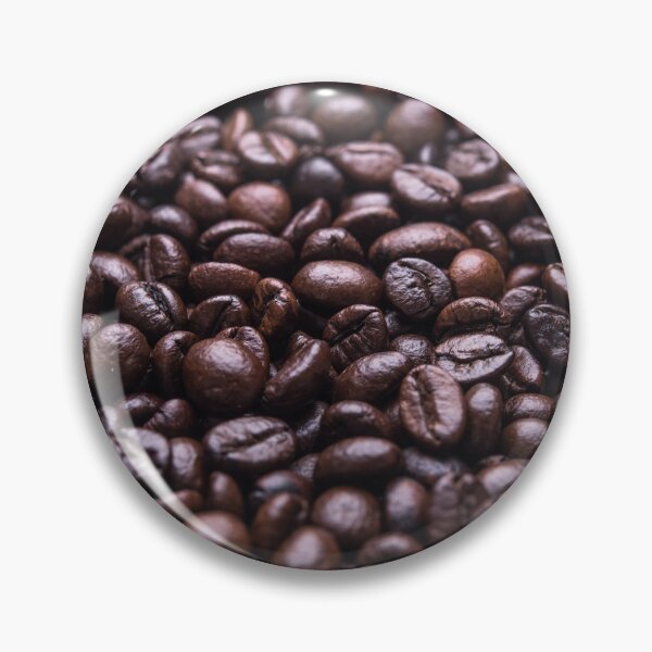 Artikelvorschau, genießen Sie diese überall Nahaufnahme von Kaffeebohnen entworfen und verkauft von MPowerTeez.