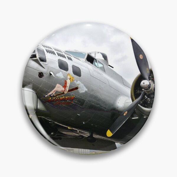 Artikelvorschau, B-17 Bomberflugzeug entworfen und verkauft von Amy McDaniel.