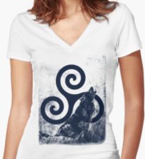 Triskele and Wolf Women's Fitted V-Neck T-Shirt