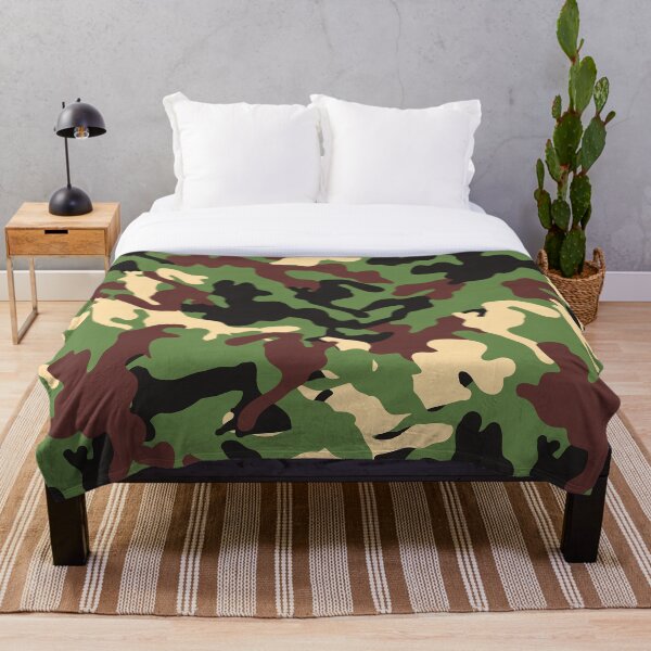 Aperçu de l'œuvre Conception de modèle militaire | Camouflage vert créée et vendue par TheWalnut.