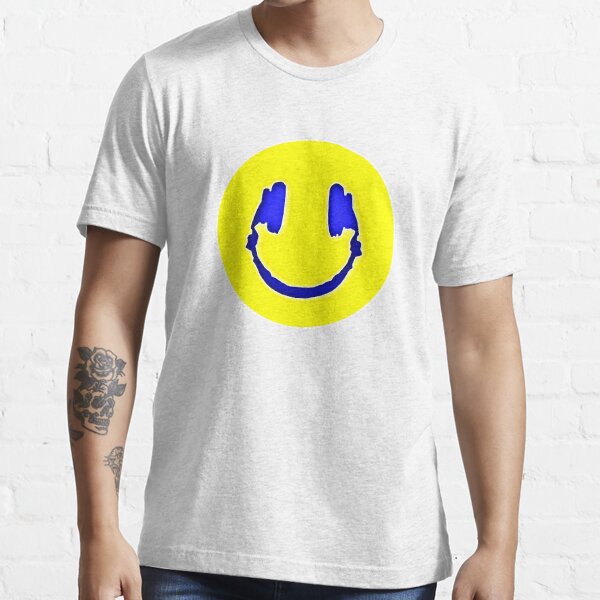 Smiling Music Essential T-Shirt