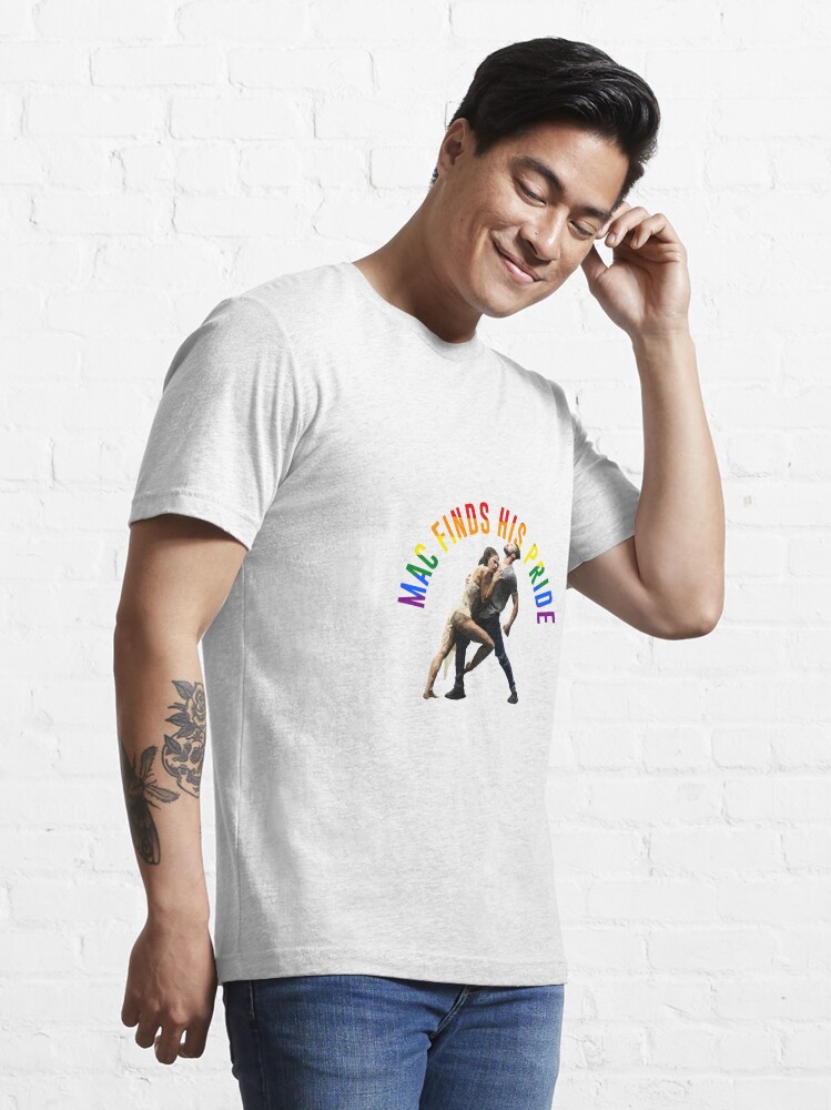 Fremskynde Besætte underkjole Mac Finds His Pride" Essential T-Shirt for Sale by rainbowlapisart |  Redbubble