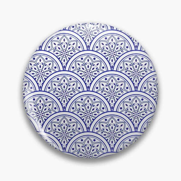 Artikelvorschau, dann ist Blue White Ceramic Pattern genau das Richtige für Sie. Exklusiv bei RedBubble erhältlich. entworfen und verkauft von Raju Nandaniya.
