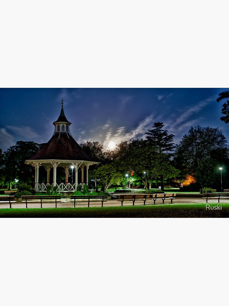 Supermoon Over Chapelfield Gardens by Ruski