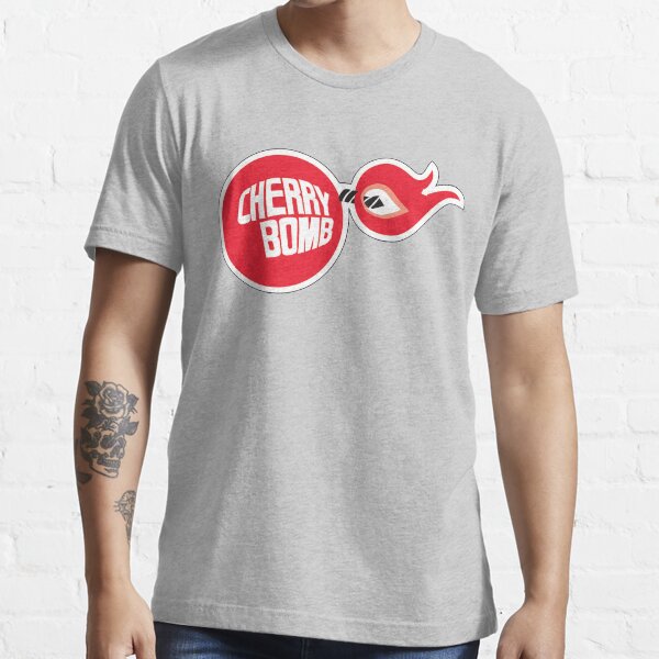 Kirschbombe Essential T-Shirt