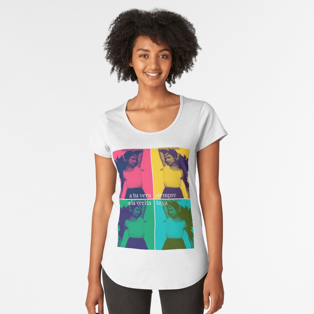 Vista previa del artículo con la obra «Camiseta premium de cuello ancho», diseñado y vendido por danimota.
