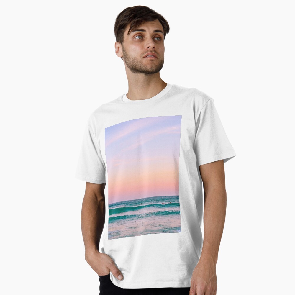 Aperçu de l'œuvre T-shirt premium créée et vendue par Tasneemmo.