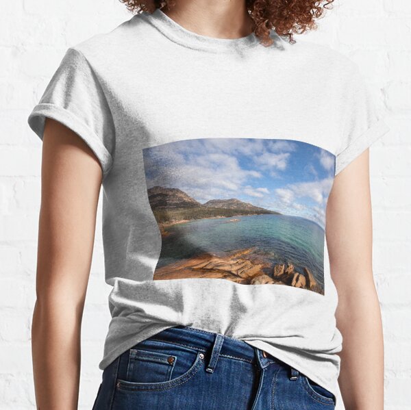 Honeymoon Bay Freycinet Tasmania Classic T-Shirt