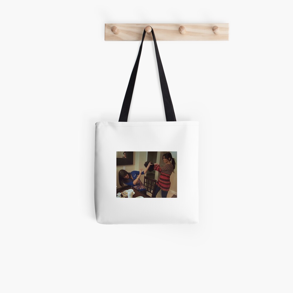 Aperçu de l'œuvre Tote bag doublé créée et vendue par Jeandabean.