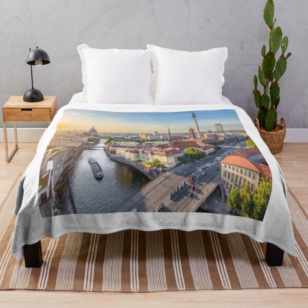 Artikelvorschau, geh mit ihnen zum Abendessen entworfen und verkauft von BLDAIRSH.
