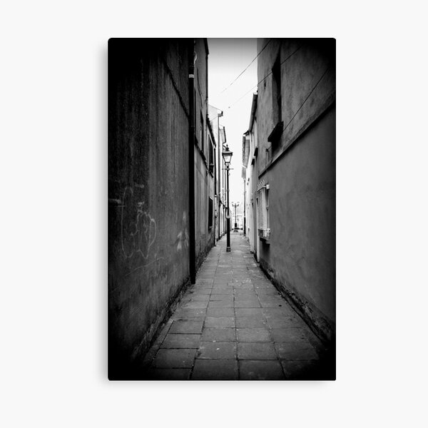 The hidden alley  Canvas Print