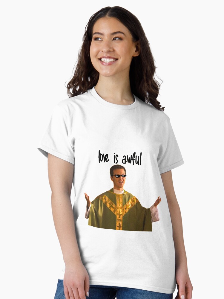 Imagen 2 de 7, Camiseta clásica con la obra Sacerdote caliente, diseñada y vendida por bloomby.