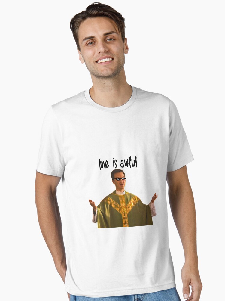 Imagen 1 de 7, Camiseta esencial con la obra Sacerdote caliente, diseñada y vendida por bloomby.