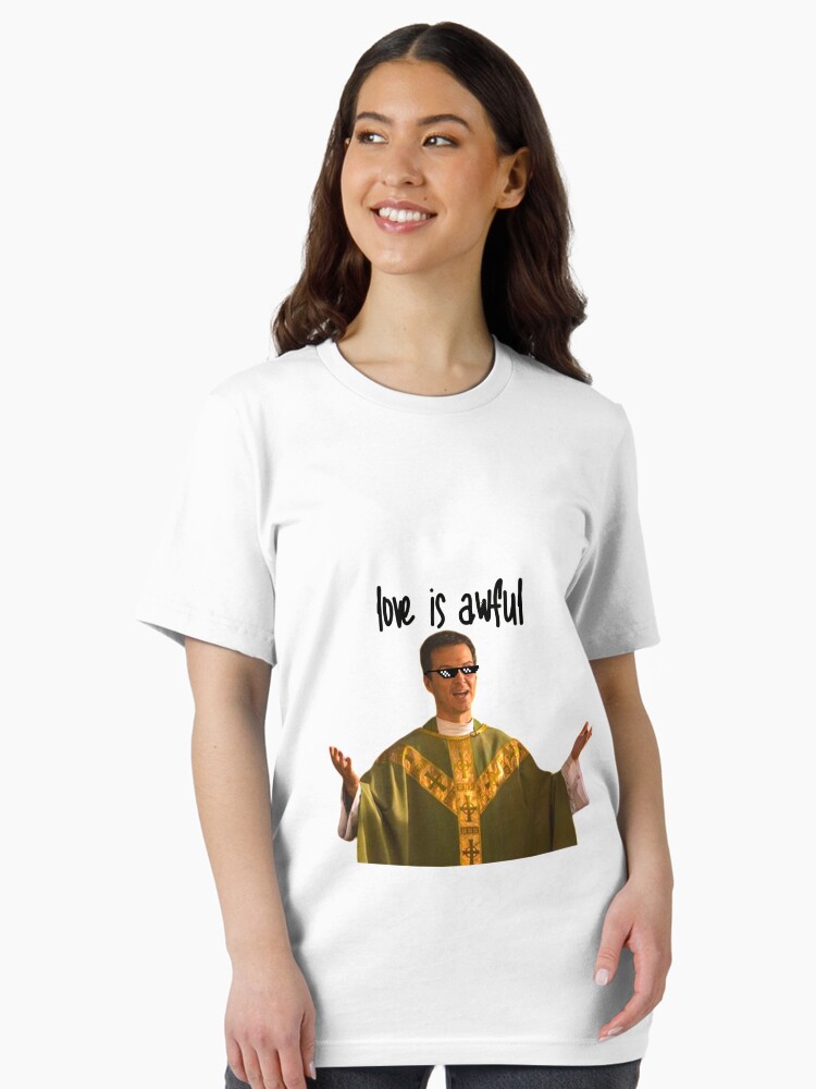 Imagen 2 de 7, Camiseta esencial con la obra Sacerdote caliente, diseñada y vendida por bloomby.