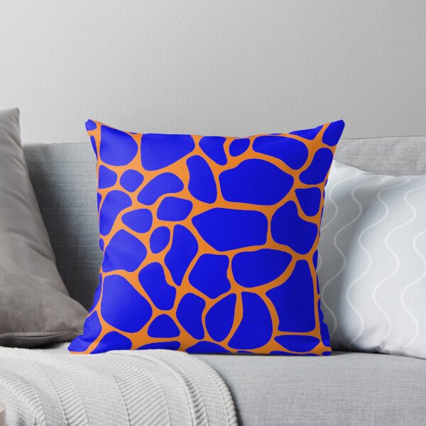 Artikelvorschau, Giraffendruck Blau und Orange entworfen und verkauft von BeastieToyz.