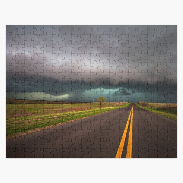 Sur la route - L'autoroute mène à une intense tempête dans l'Oklahoma Puzzle