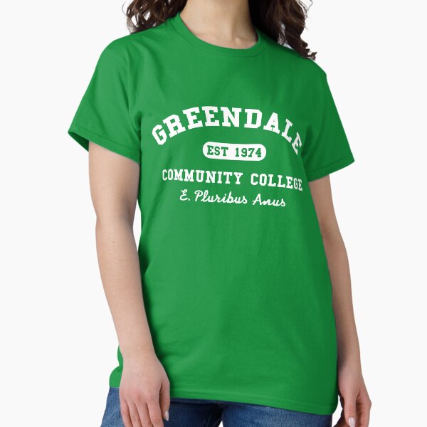 Vista previa del artículo con la obra «Greendale Community College E Pluribus Anus», diseñado y vendido por The Junto Shop.