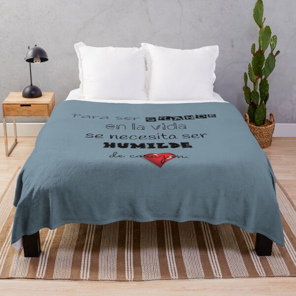 Item preview, "Para ser grande en la vida se necesita ser humilde de corazon" designed and sold by RosalinaRV.