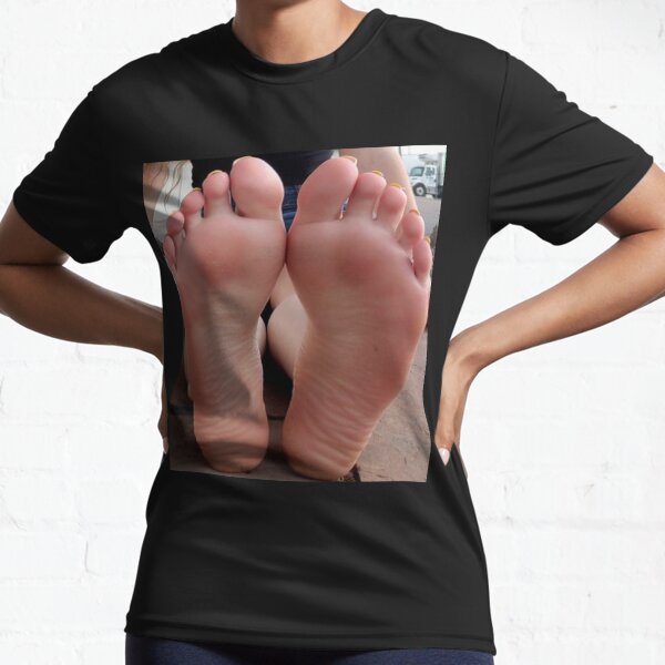 Bare feet, barefoot Active T-Shirt