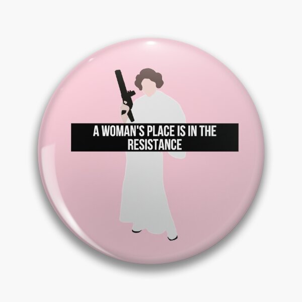 Vista previa del artículo con la obra «el lugar de una mujer está en la resistencia», diseñado y vendido por emma k..
