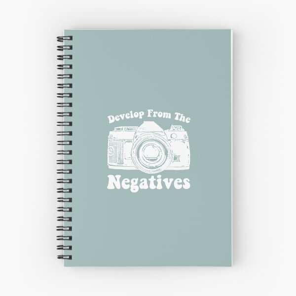 Item preview, recuerda aprender de tus errores y desarrollarte a partir de lo negativo. Los fotógrafos de cine saben lo bueno que es desarrollar un rollo de película designed and sold by GreatLakesLocal.