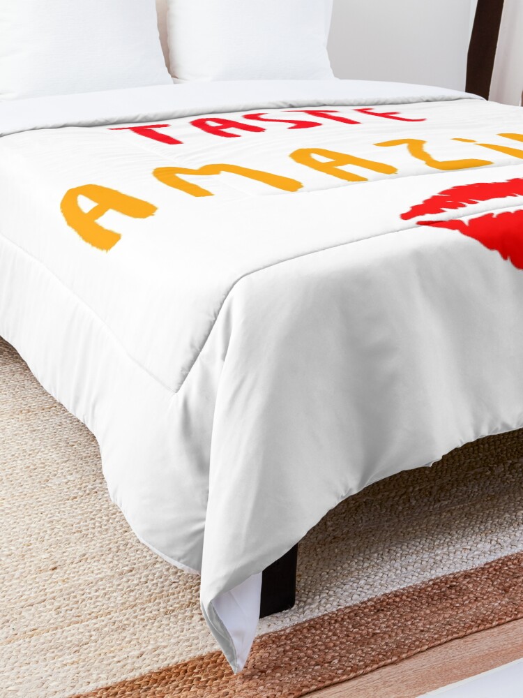 Alternate view of Vegans Taste Amazing with Lips Comforter