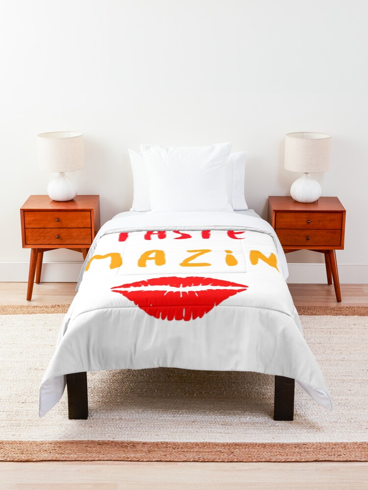 Alternate view of Vegans Taste Amazing with Lips Comforter