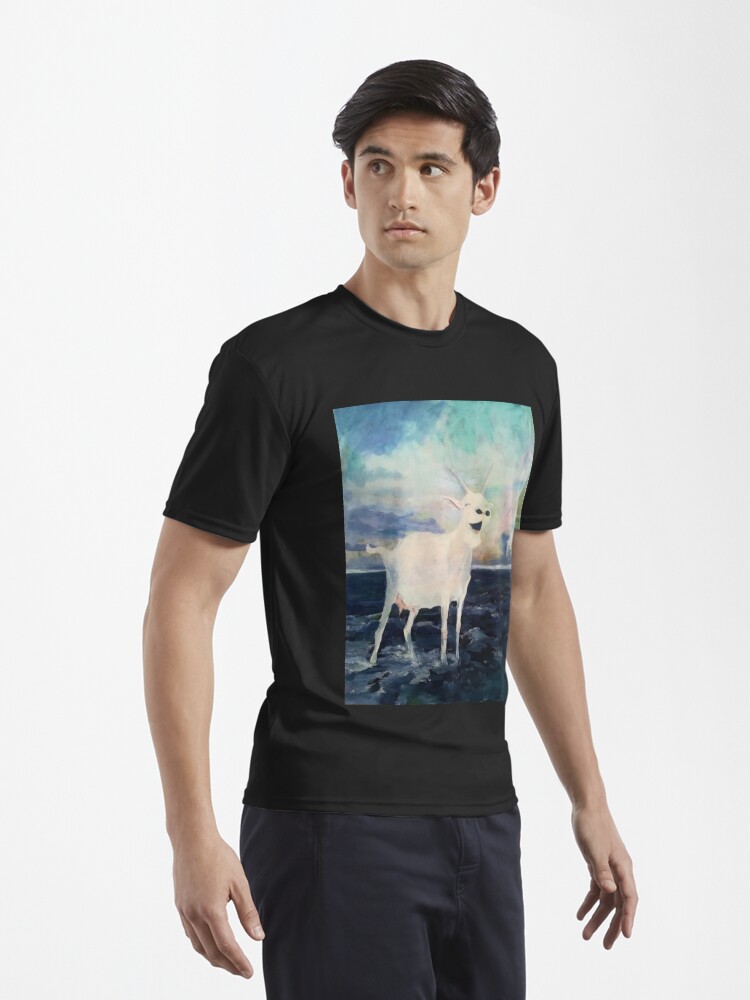 Thumbnail 3 von 7, Funktionsshirt, Eine fröhliche Ziege auf hoher See designt und verkauft von LillianBerthel.