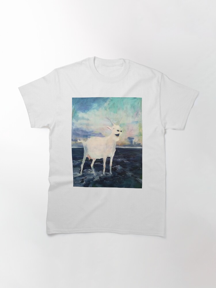 Thumbnail 3 von 7, Classic T-Shirt, Eine fröhliche Ziege auf hoher See designt und verkauft von LillianBerthel.