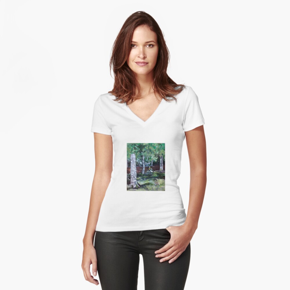 Artikel-Vorschau von Tailliertes T-Shirt mit V-Ausschnitt, designt und verkauft von LillianBerthel.