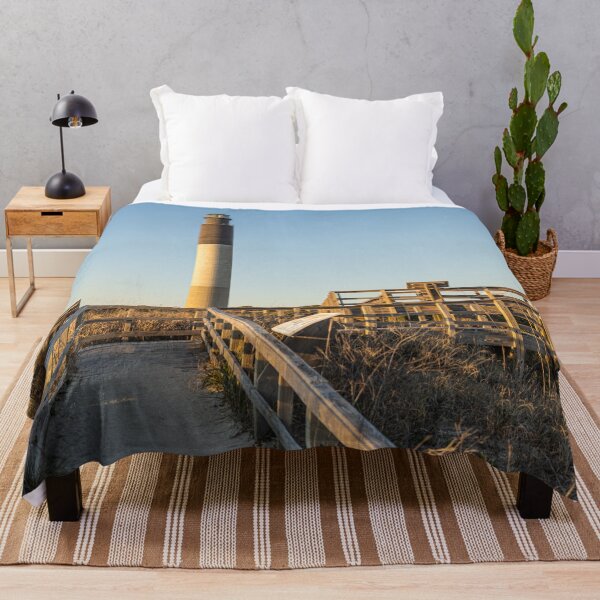 Artikelvorschau, Oak Island Leuchtturm entworfen und verkauft von KensLensDesigns.