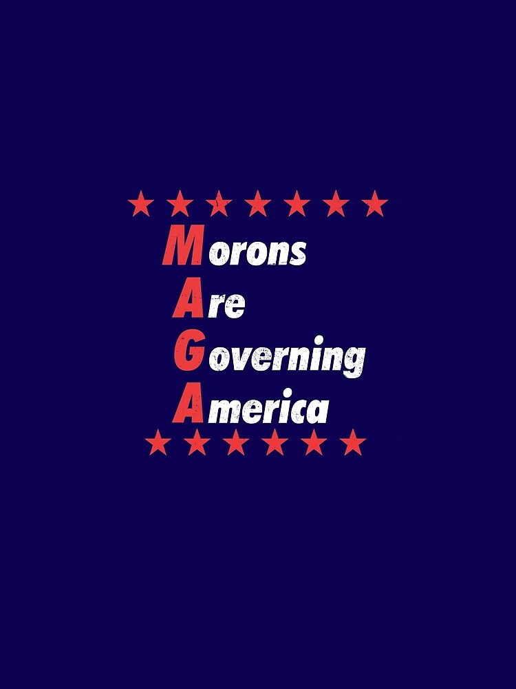 Imagen 5 de 5, Camiseta gráfica con la obra MAGA | Imbécil que gobierna América, diseñada y vendida por 8645th.