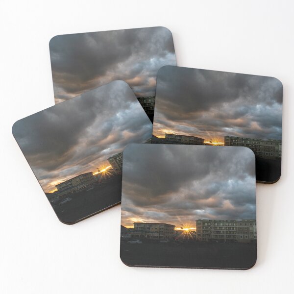 Artikelvorschau, Stormy Beach Sonnenuntergang entworfen und verkauft von Melissa  Moore.