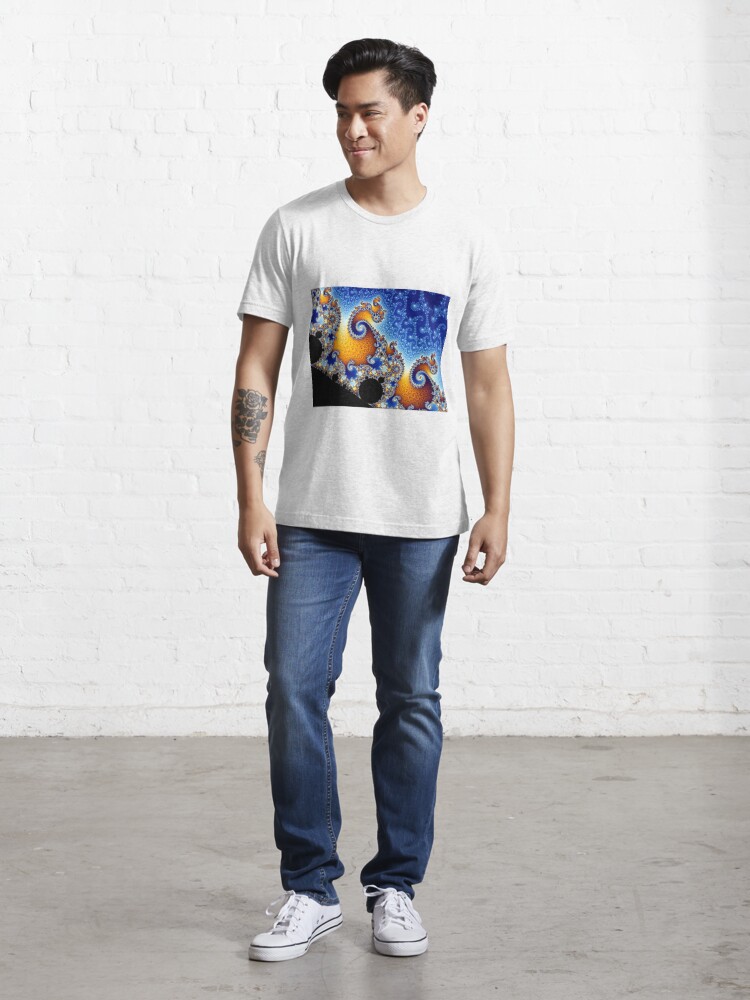 Alternate view of Mandelbrot set Essential T-Shirt
