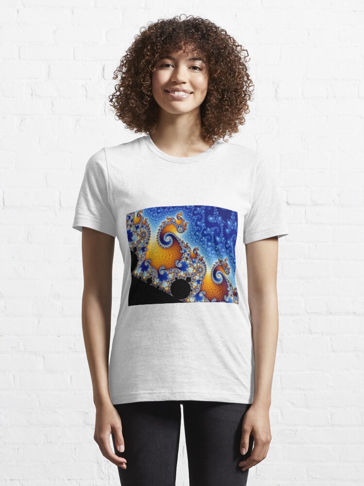 Alternate view of Mandelbrot set Essential T-Shirt