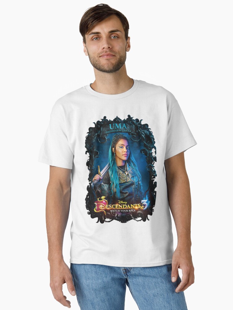 Imagen 1 de 7, Camiseta clásica con la obra Descendientes 3 Uma, ten cuidado con tus espaldas, diseñada y vendida por ratiffcatherine.